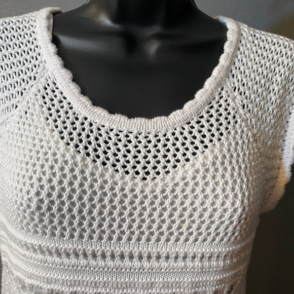 LAUNDRY By Shelli Segal White Crochet Dress With Buttons Down The Back - Picture 3 of 16